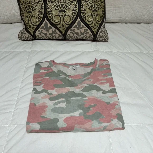 PJ Salvage Camo sweater top - Picture 4 of 6